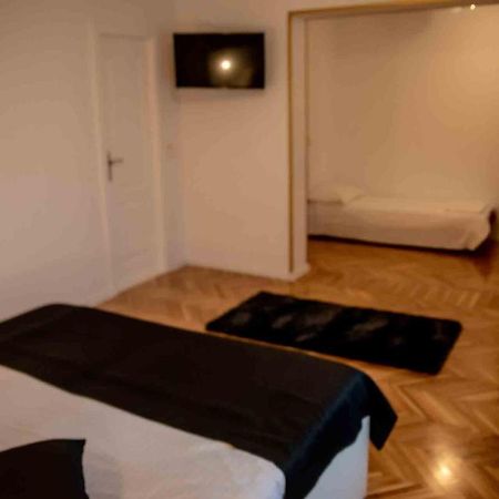 Casa Cattleya Hotel Târgu Jiu Екстериор снимка