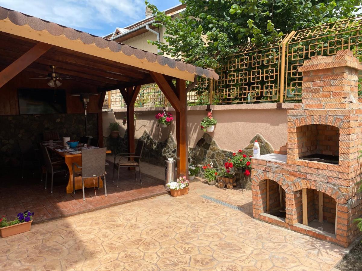 Casa Cattleya Hotel Târgu Jiu Екстериор снимка