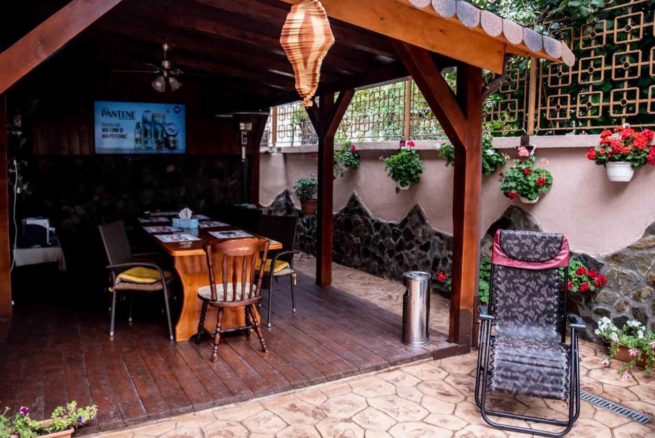 Casa Cattleya Hotel Târgu Jiu Екстериор снимка